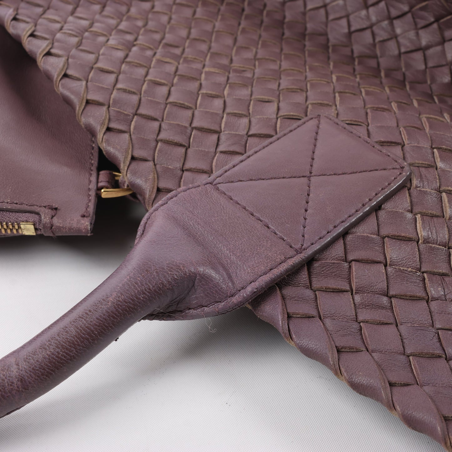 Bottega Veneta Intrecciato Cabat MM Cabas en cuir en vieux rose taupe
