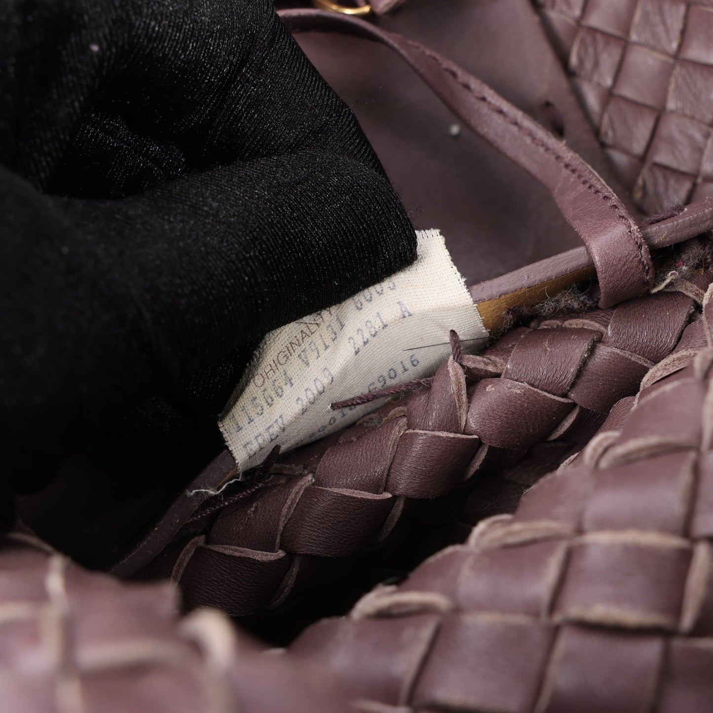 Bottega Veneta Intrecciato Cabat MM Cabas en cuir en vieux rose taupe
