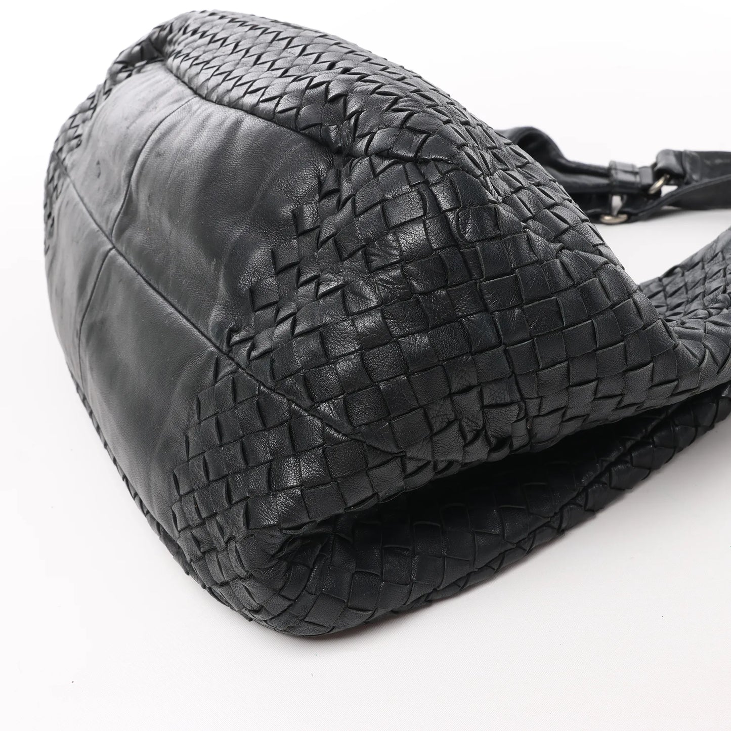 Bottega Veneta Intrecciato Campana Leather Shoulder bag in Black 125787