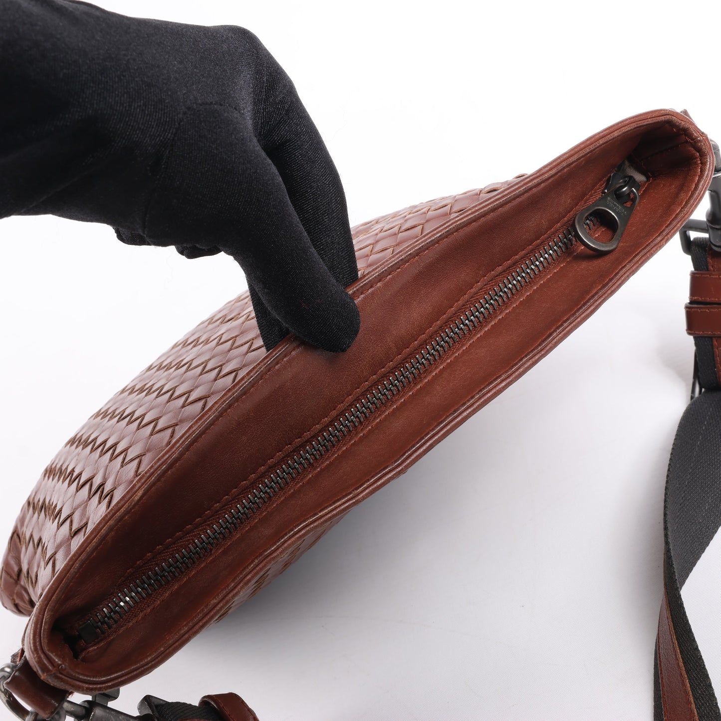 Bottega Veneta Nappa Intrecciato VN Crossbody Messenger Bag in Brown