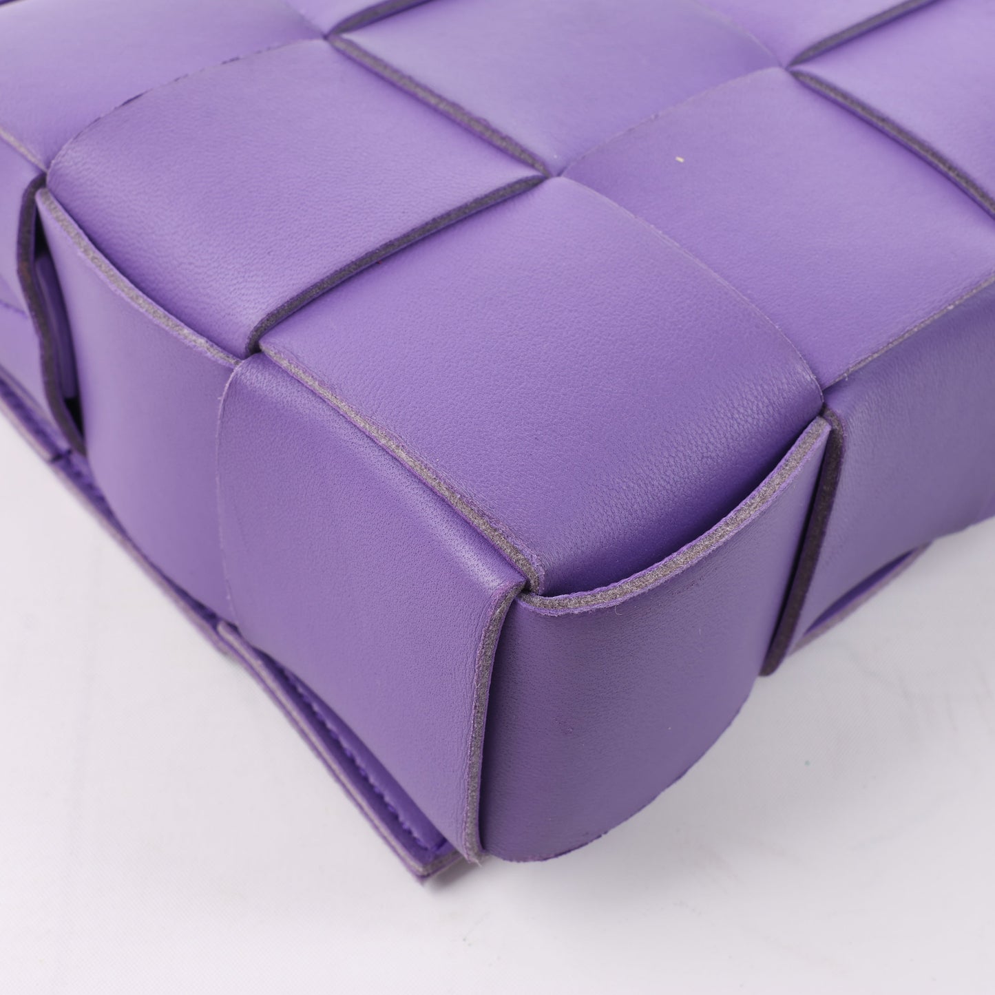 Bottega Veneta Maxi Intrecciato Cassette Leather Shoulder Bag in Purple