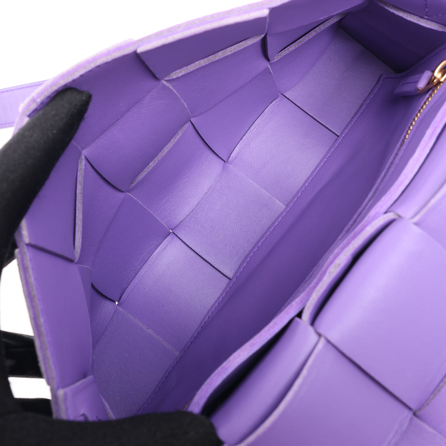 Bottega Veneta Maxi Intrecciato Cassette Leather Shoulder Bag in Purple