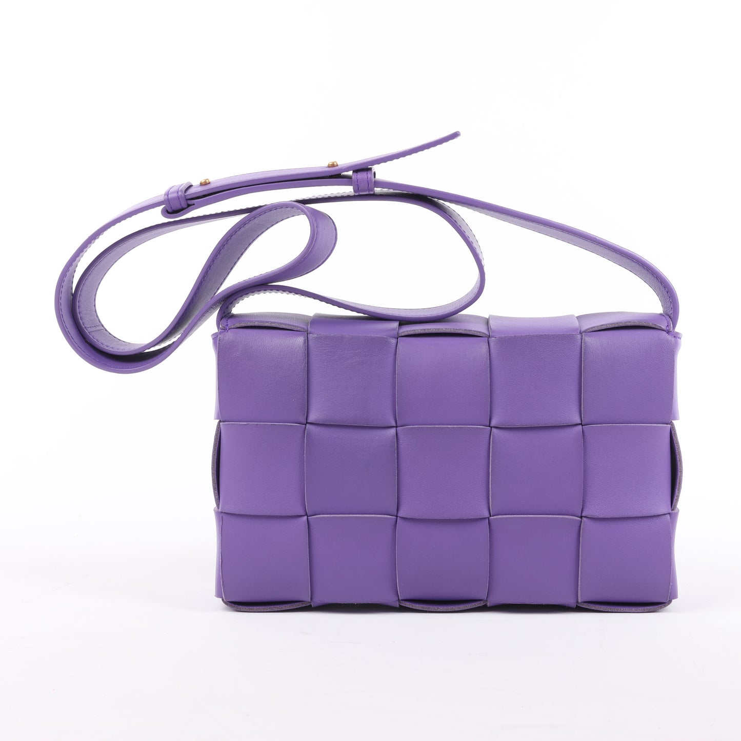 Bottega Veneta Maxi Intrecciato Cassette Leather Shoulder Bag in Purple