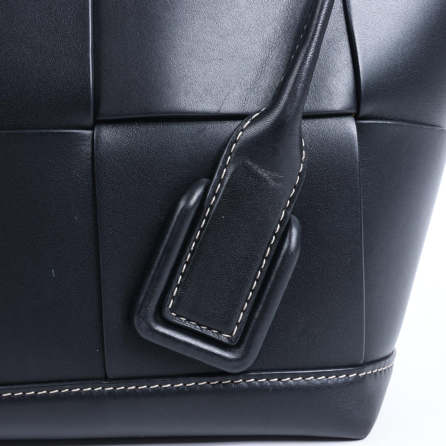 Bottega Veneta Arco Maxi Intrecciato Leather Handbag in Black