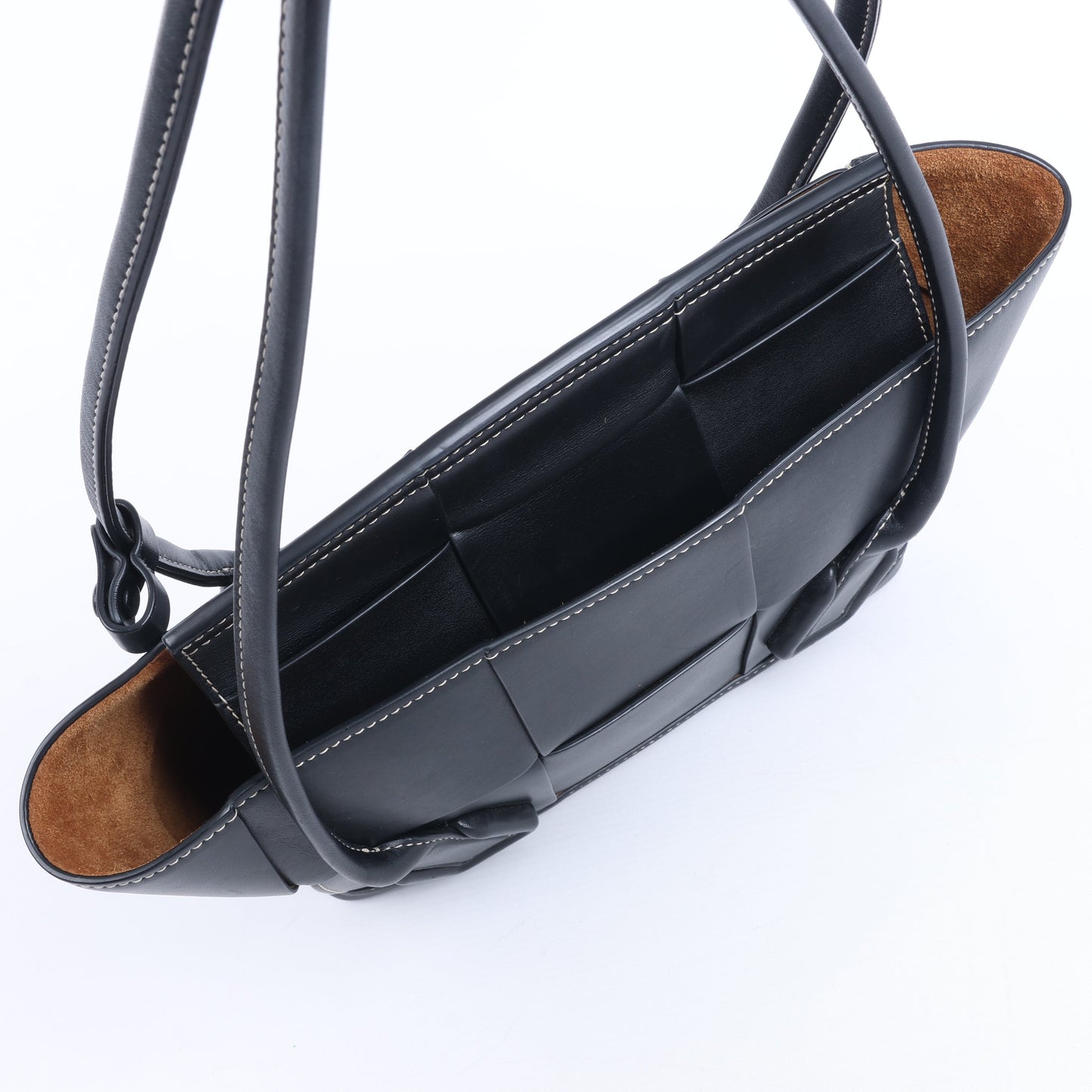 Bottega Veneta Arco Maxi Intrecciato Leather Handbag in Black