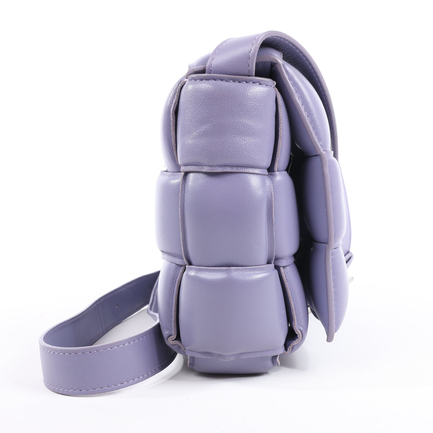Bottega Veneta Padded Cassette Maxi Intrecciato Leather Shoulder Bag in Purple