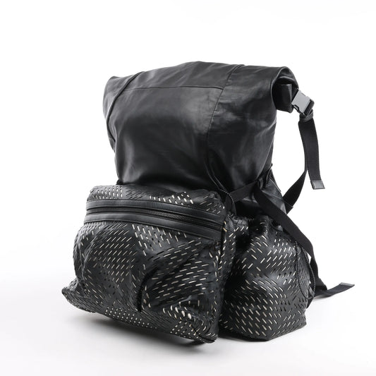 Sac à dos en cuir perforé Bottega Veneta en noir