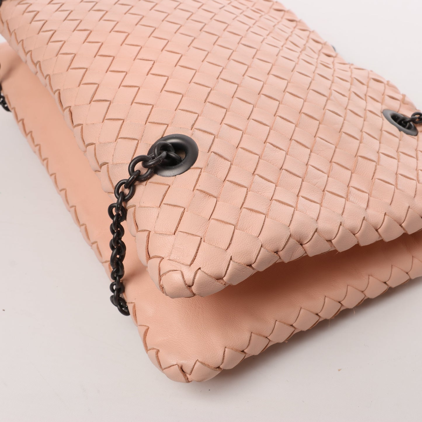 Bottega Veneta Intrecciato Leather Chain Shoulder Bag in Powder Pink