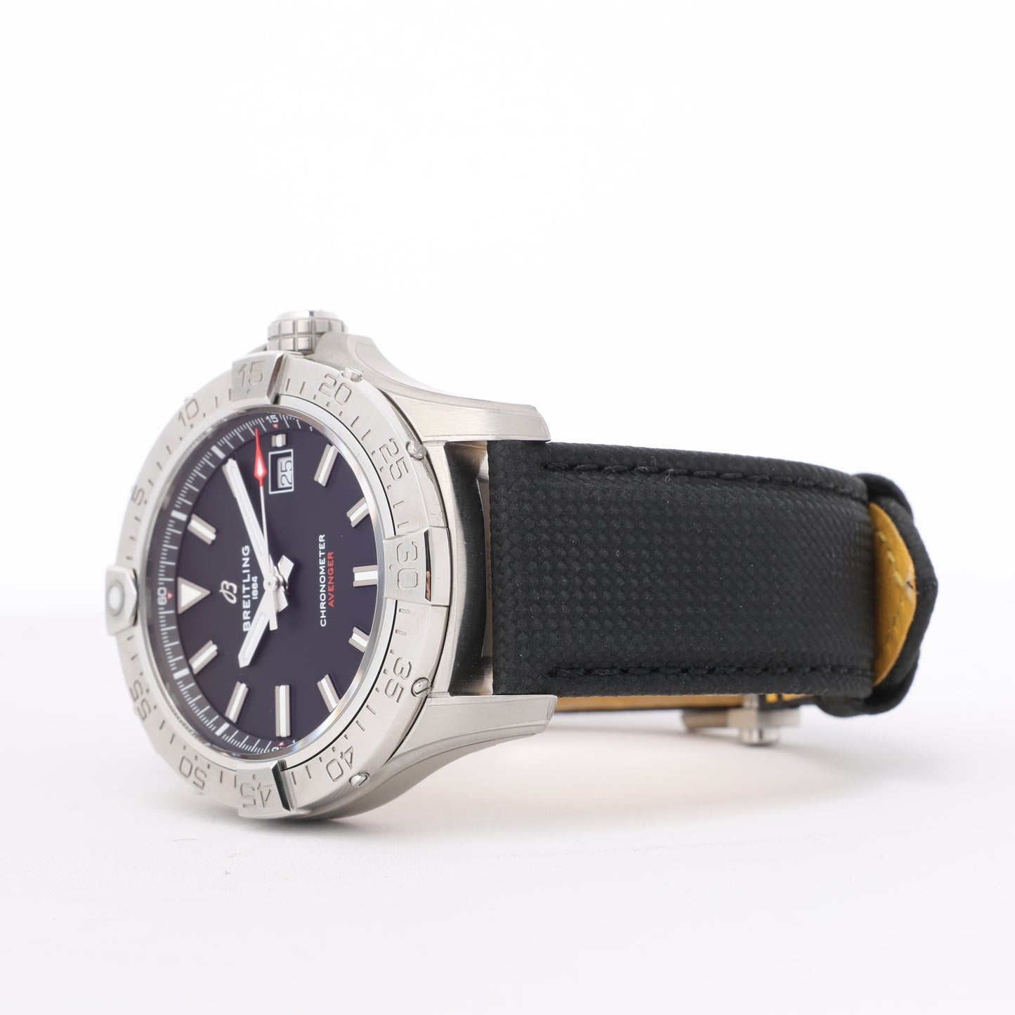 Montre Breitling Avenger A17328 6752184 SS et cuir AT cadran noir