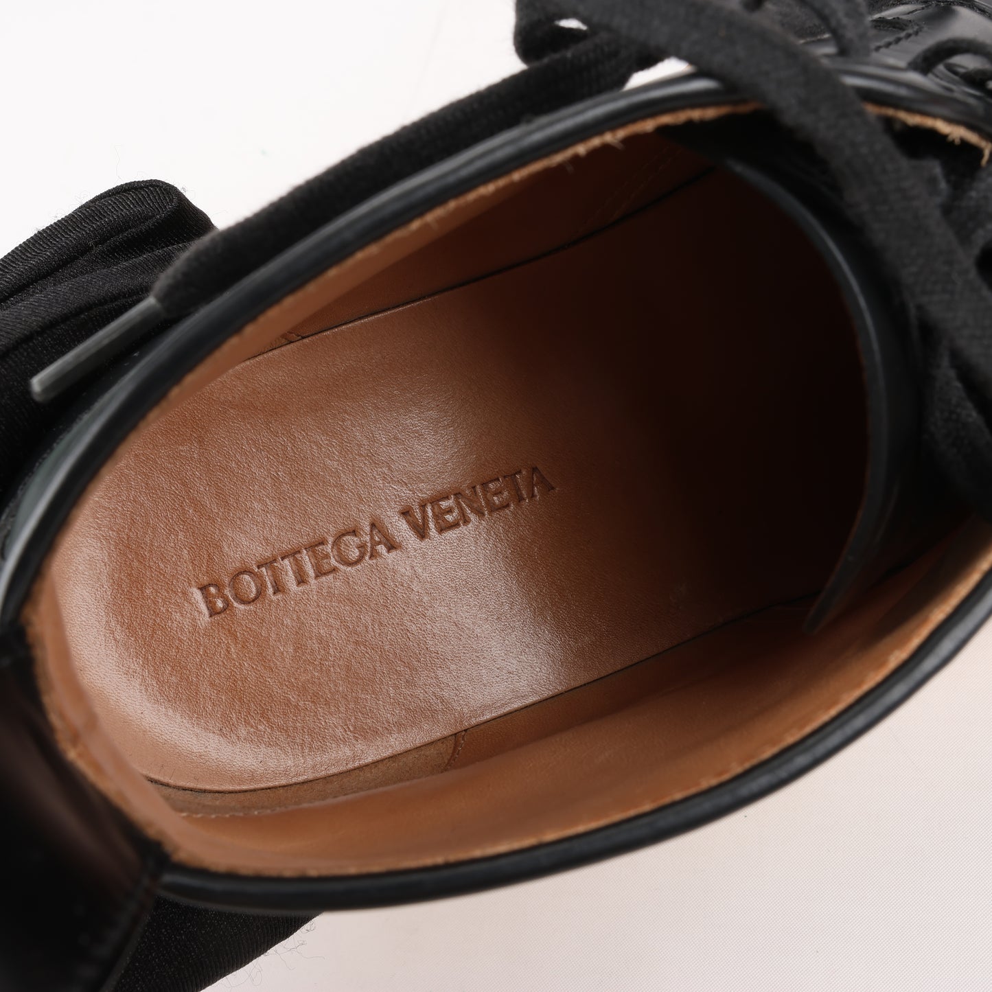 Bottega Veneta The Bounce - Bottines courtes en cuir noir et moutarde, pointure 39