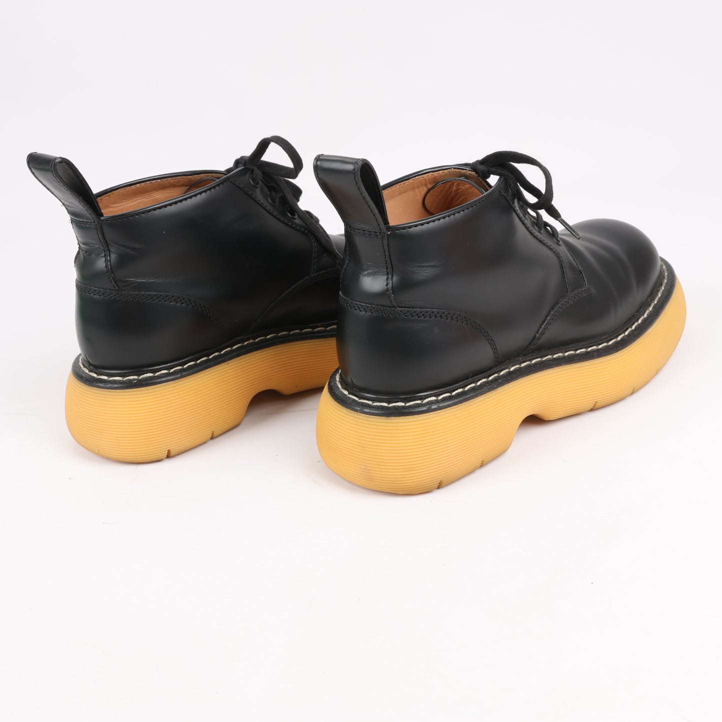 Bottega Veneta The Bounce - Bottines courtes en cuir noir et moutarde, pointure 39