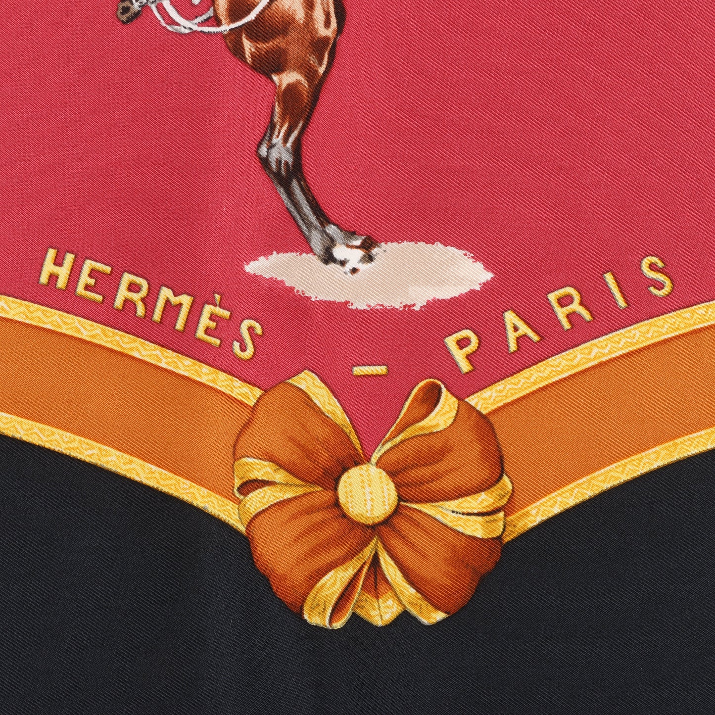 Hermès Carré 90 "ECOLE FRANCAISE D'EQUITATION" 100% Seidenschal in Rot x Schwarz