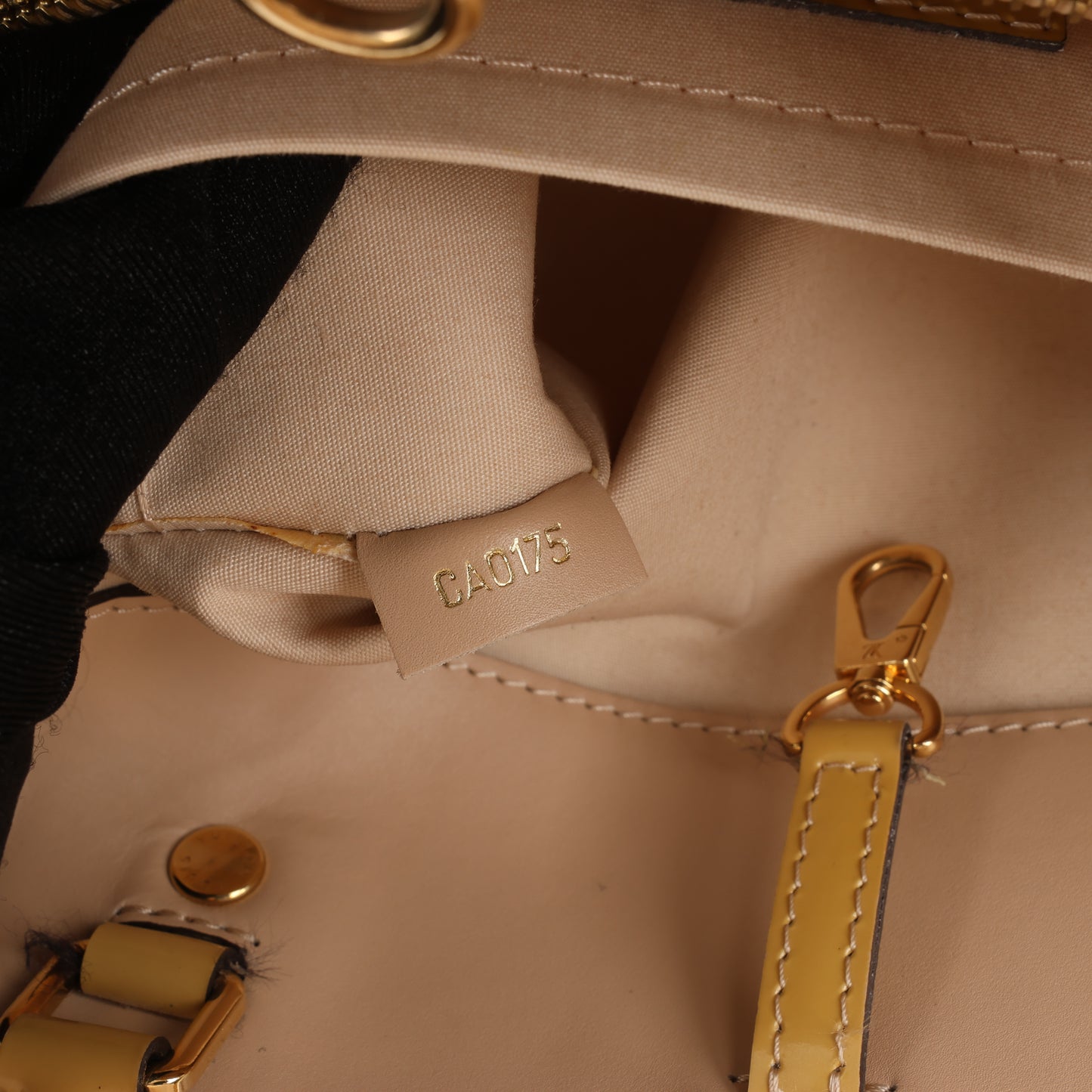 Louis Vuitton Monogram Vernis Montaigne MM Handbag in Yellow M50169