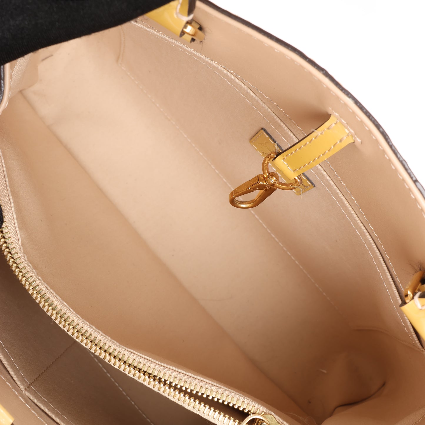 Louis Vuitton Monogram Vernis Montaigne MM Handbag in Yellow M50169
