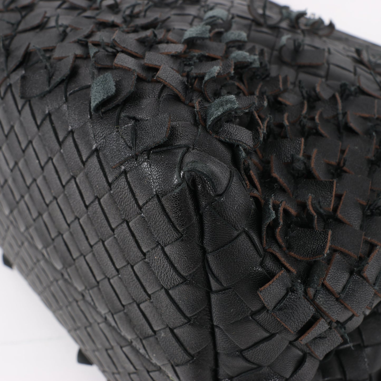 Bottega Veneta Sac à bandoulière en cuir Intrecciato en noir