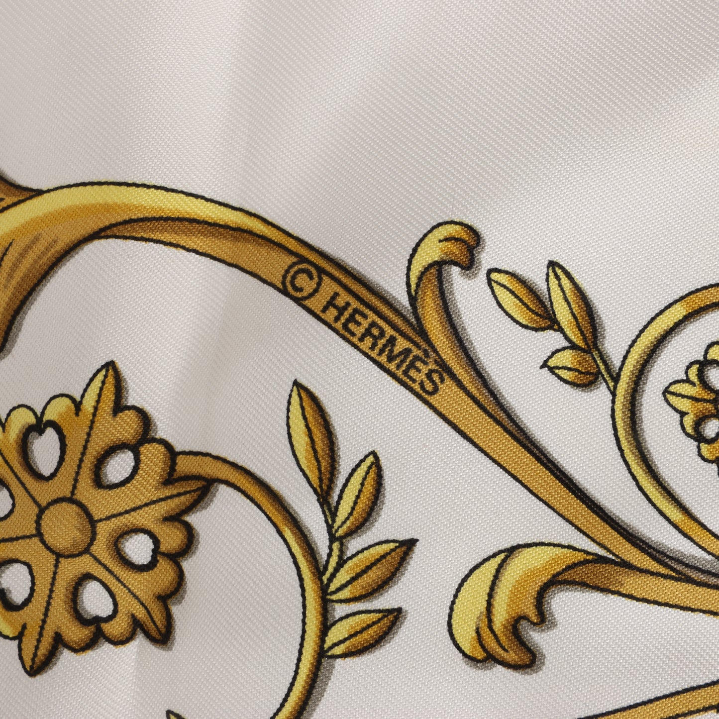 Hermès Carré 90 „LA PROMENADE DE LONGCHAMPS“ Schal aus 100 % Seide in Ecru