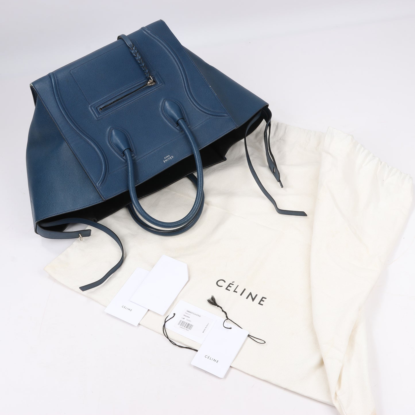 CELINE Luggage Phantom Medium Grained Leather Handbag in Navy Blue