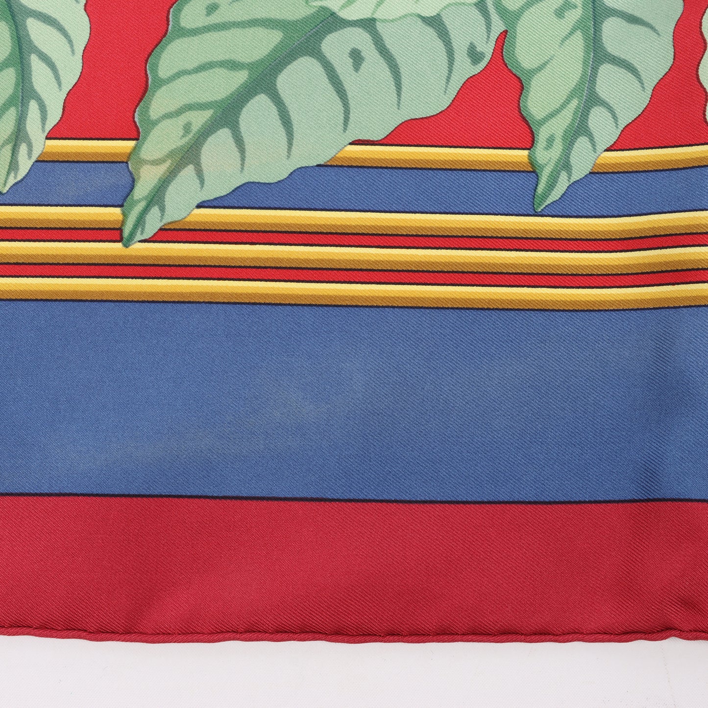 Hermès Carré 90 "LES PERROQUETS" Silk Scarf