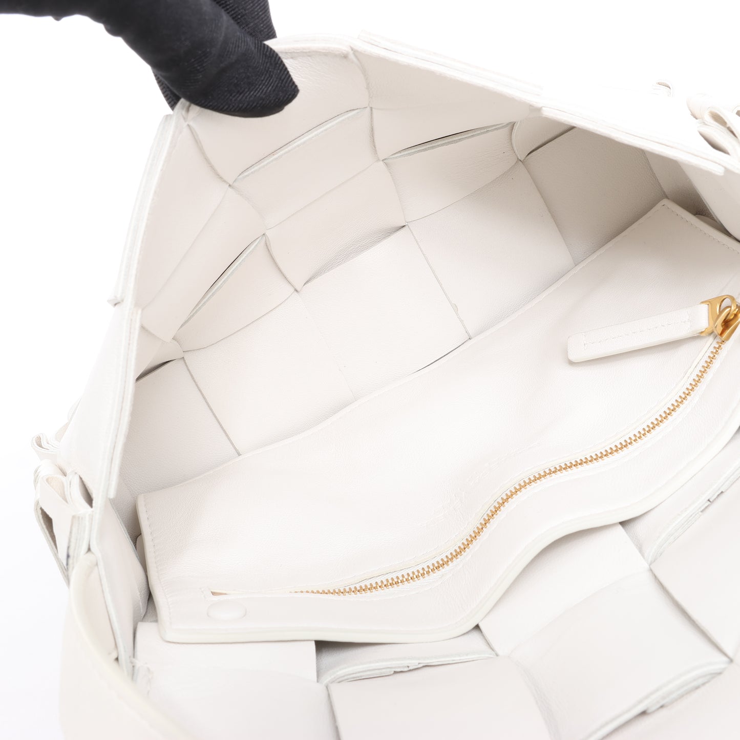 Bottega Veneta Maxi Intrecciato Cassette Leather Shoulder Bag in White