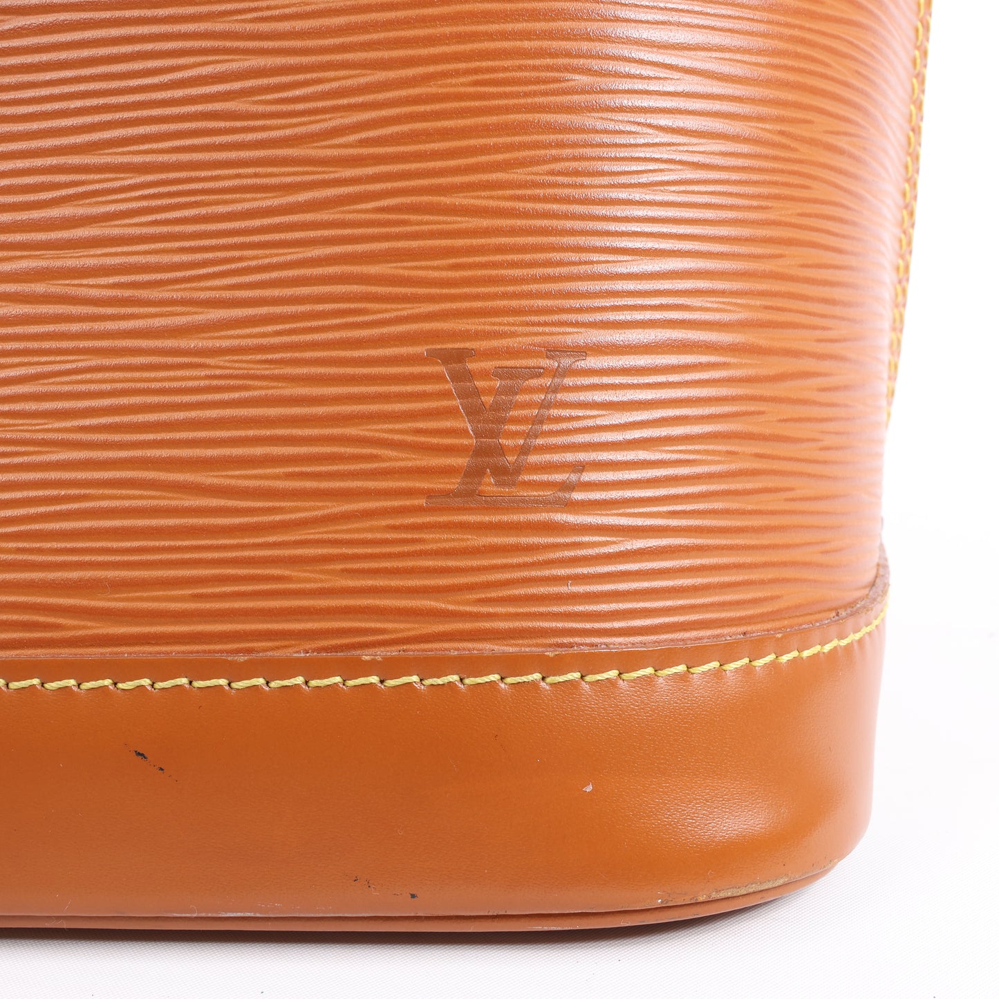Sac à main Louis Vuitton Alma en cuir épi marron