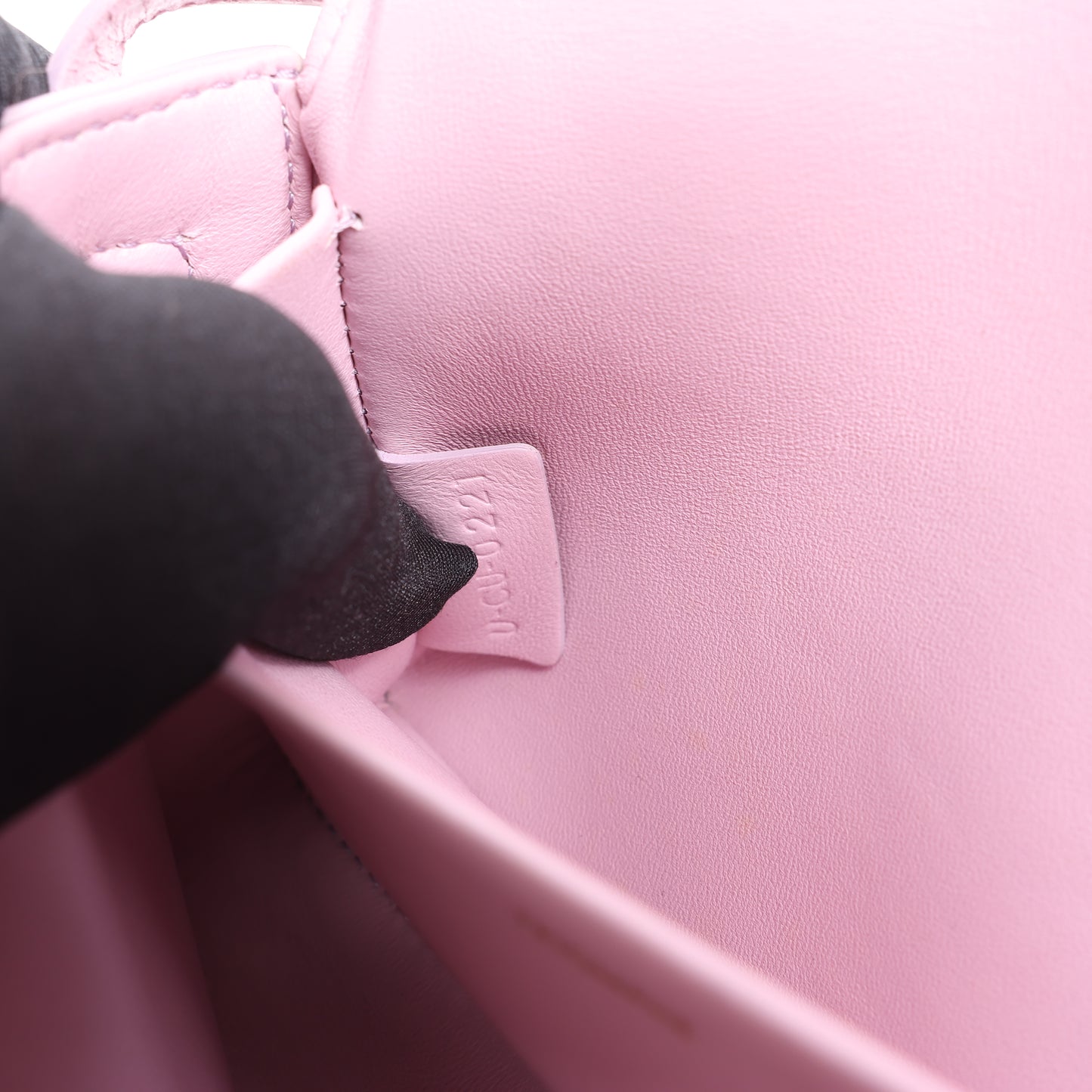 Petit sac à bandoulière en cuir lisse Celine Triomphe rose
