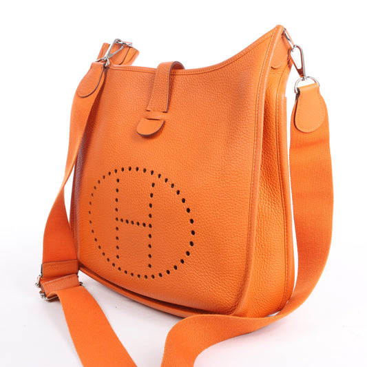 HERMES Evelyne 1 33 GM Taurillon Clémence Orange Garnitures en métal argenté Sac bandoulière □JO: 2011