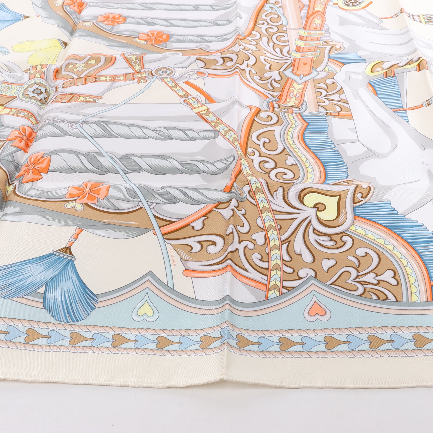 Hermes Carré 90 "HARNAIS DE COEUR" Silk handkerchief in Multicolor