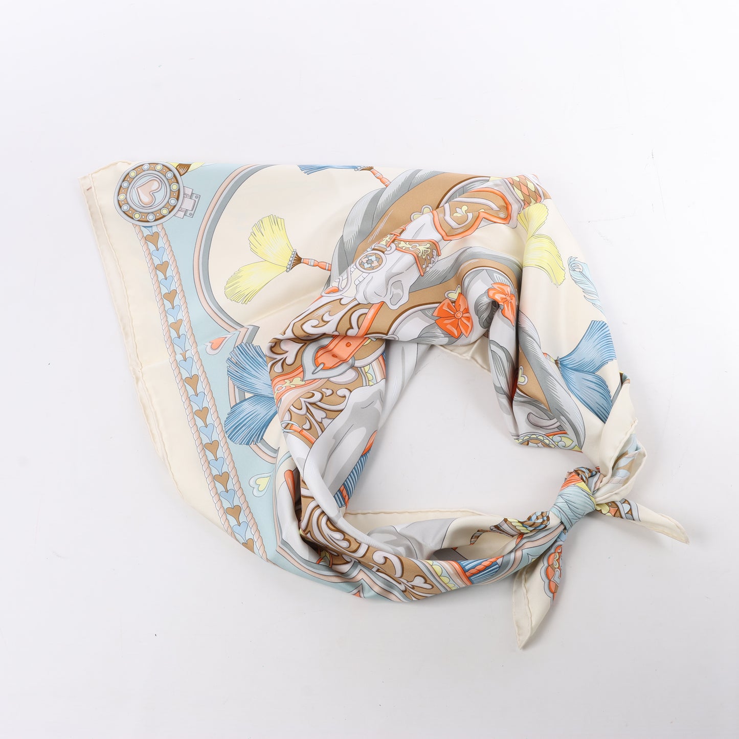 Hermes Carré 90 "HARNAIS DE COEUR" Silk handkerchief in Multicolor