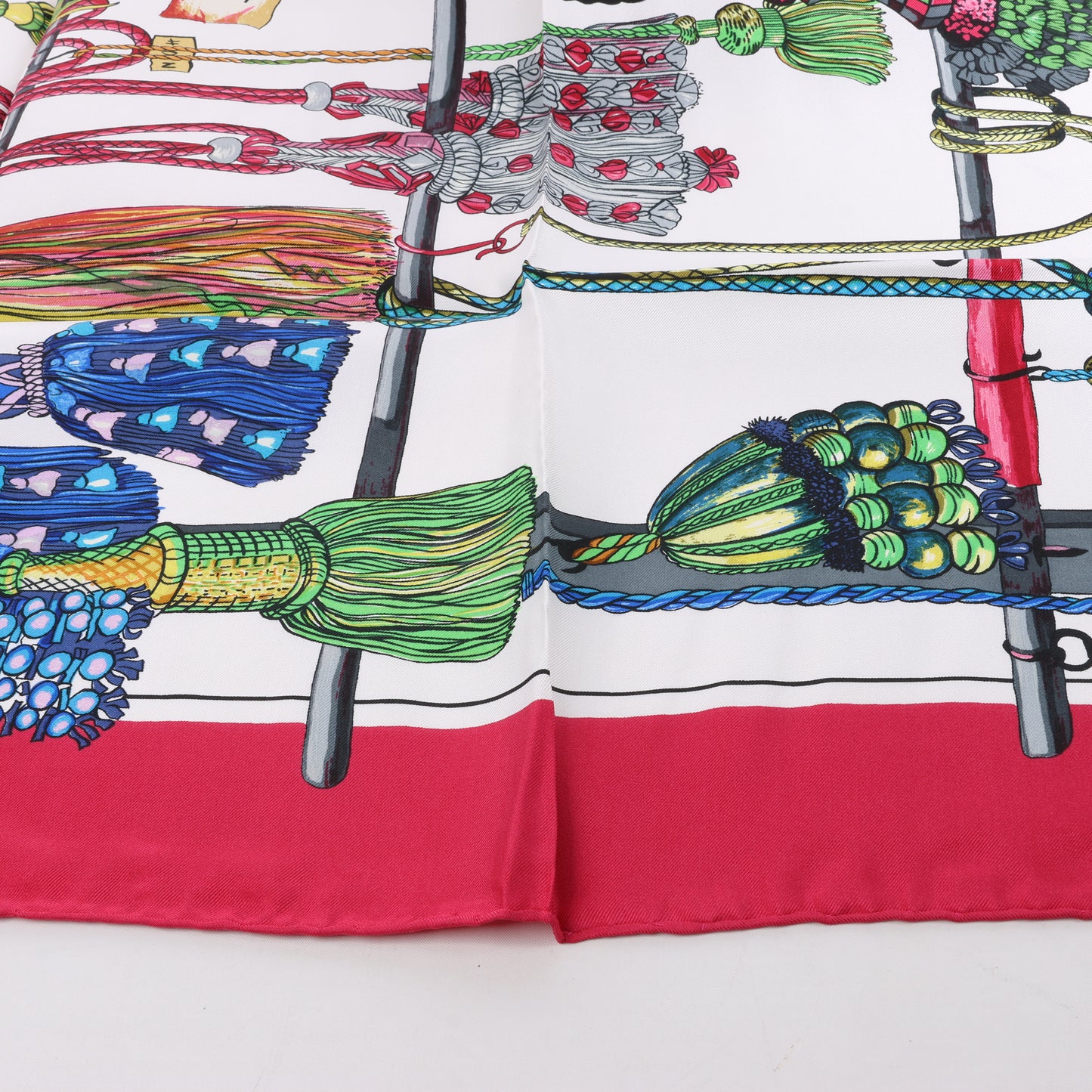 Hermes Carré 90 "PASEMENTERIE " Silk handkerchief in Red