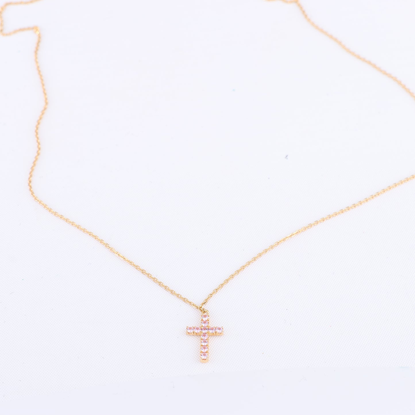 Collier Croix Cartier en saphir rose 750 (YG) 2,9 g