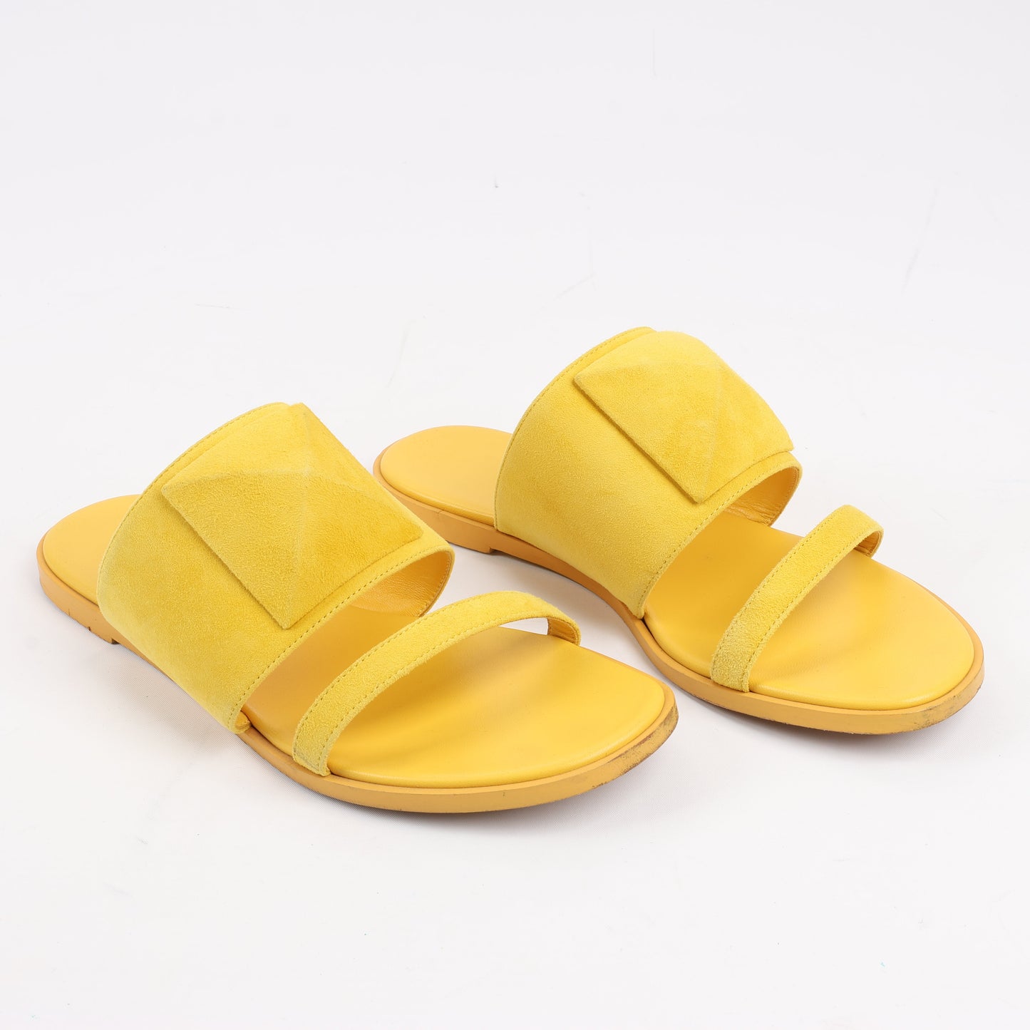 HERMES Kaia Wildledersandalen in Gelbgold, Größe 36,5 EU