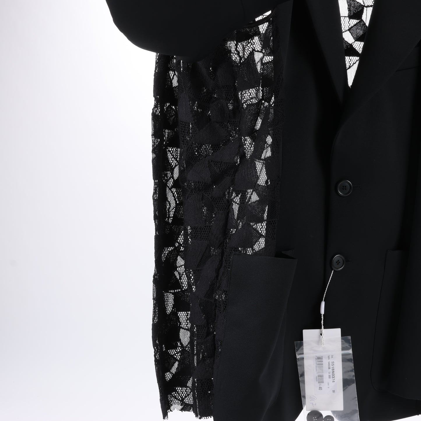 Blazer noir Maison Margiela avec superposition de dentelle, taille 40