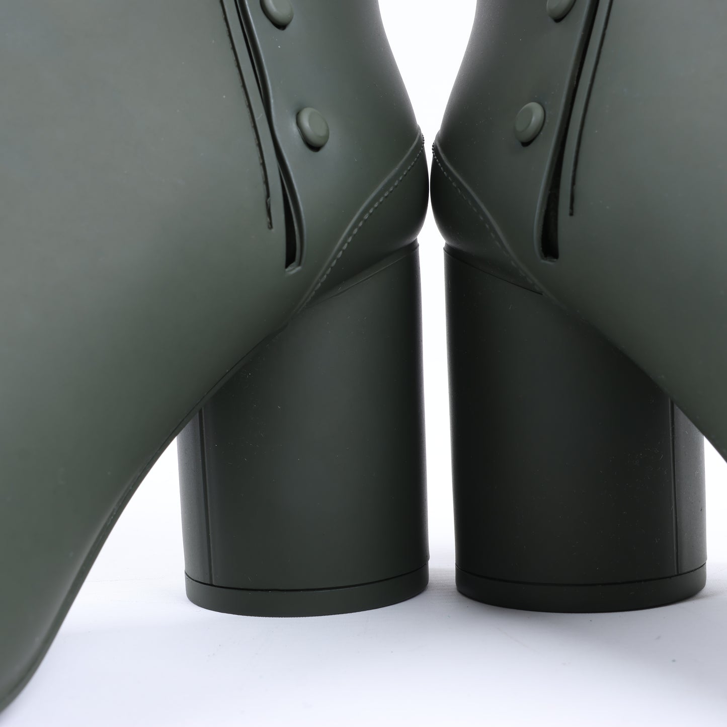 Maison Margiela TABI 22SS Rubber Boots Size 38 in Khaki S38WU0378