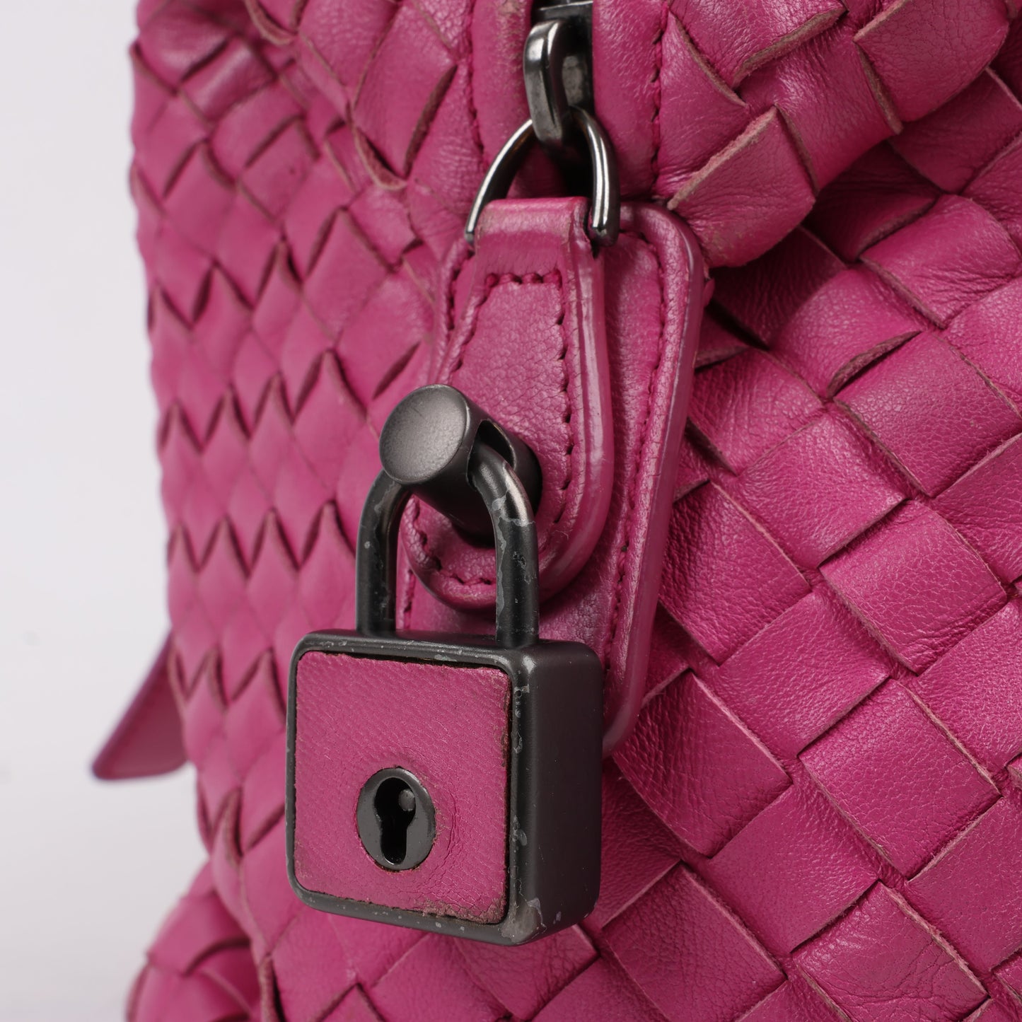 BOTTEGA VENETA Sac à main en cuir Intrecciato en rose