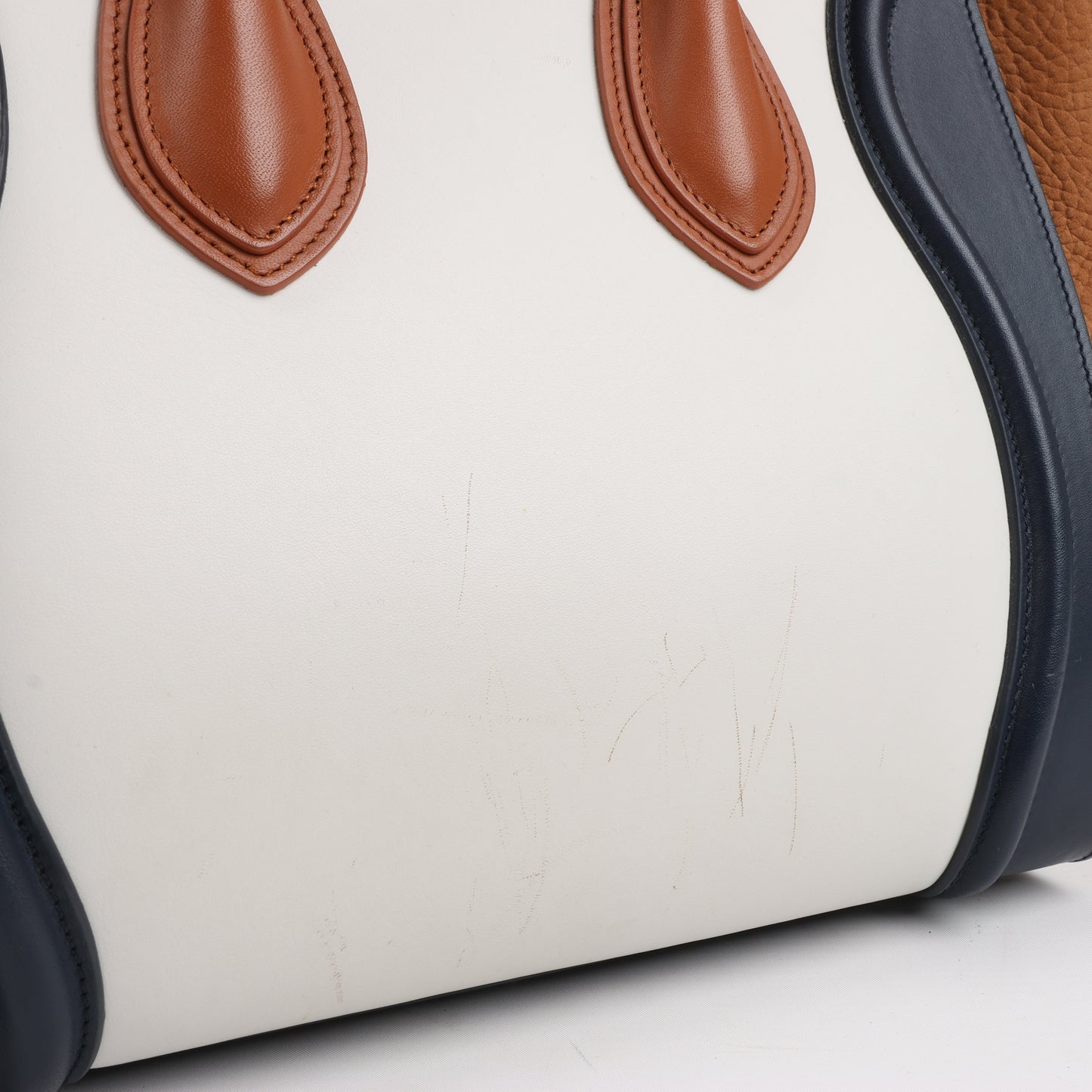 CELINE Luggage Micro Leather x Suede Handbag Tri-color in Brown