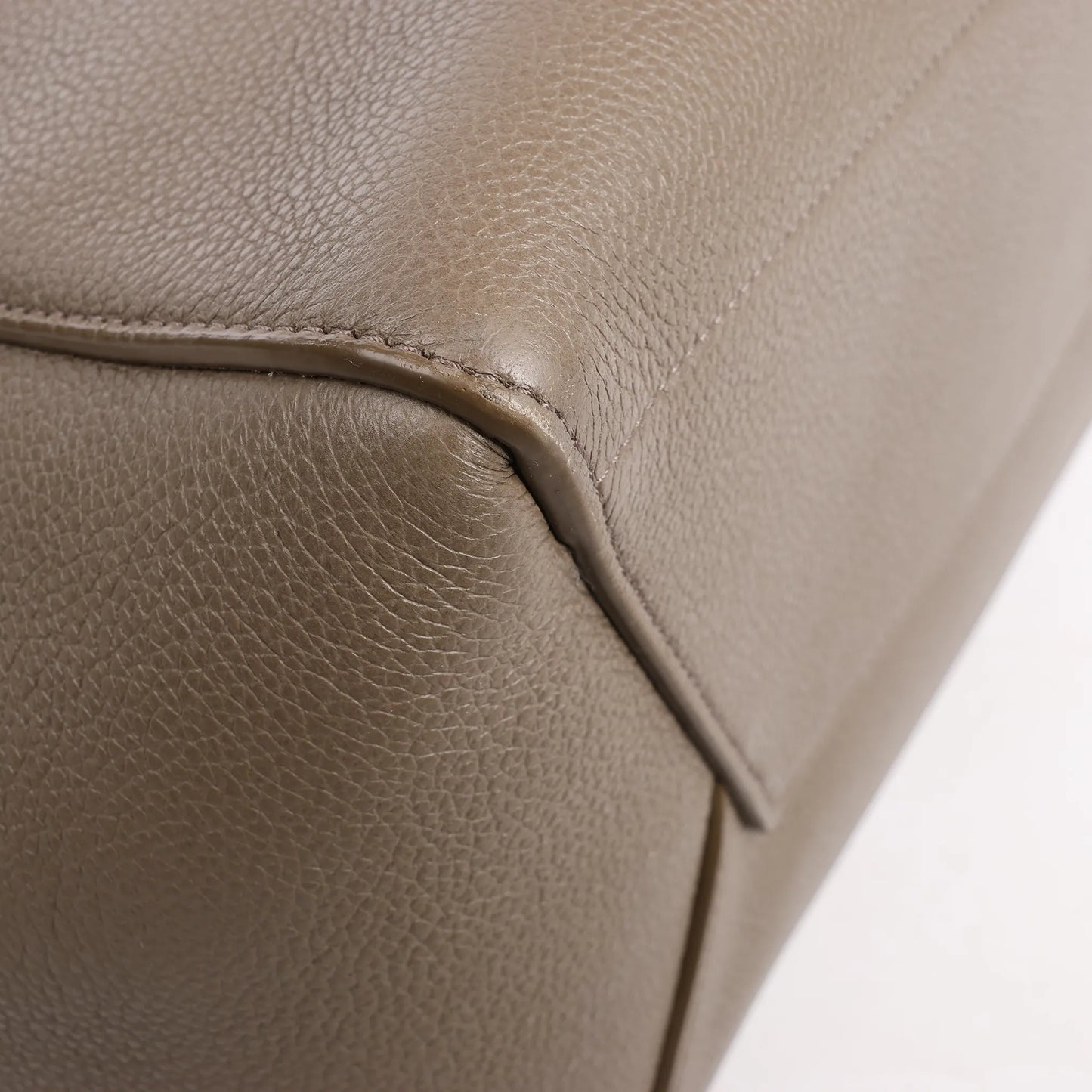 CELINE Seau Sangle Bucket Leather Shoulder Bag in Greige