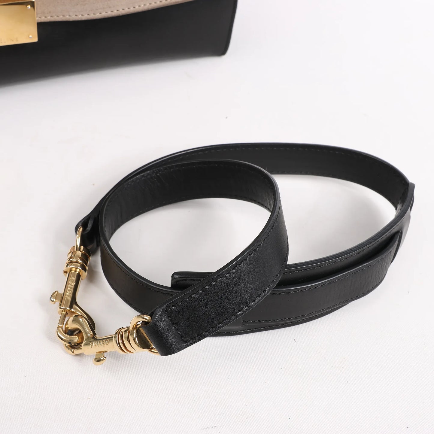 Sac à main double sens en cuir et daim trapèze CELINE en noir, bleu marine et taupe