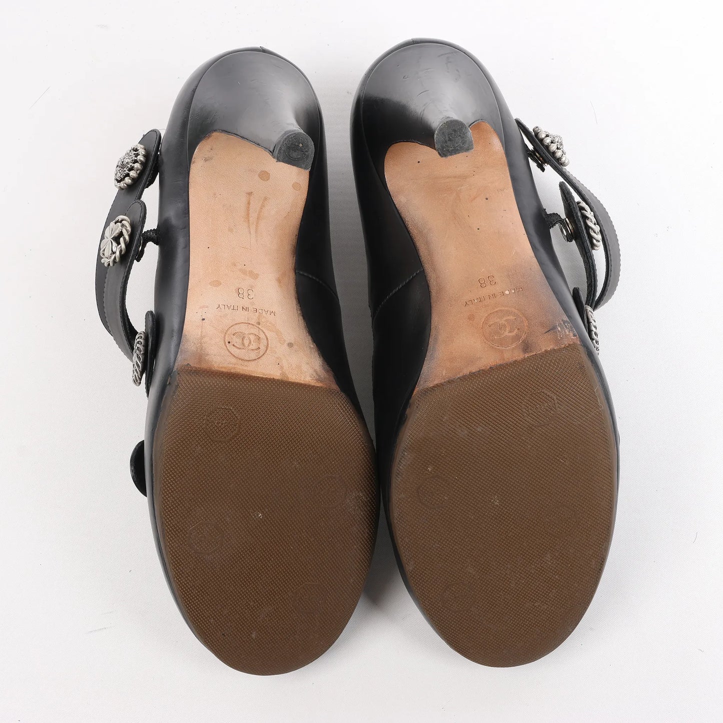 Chanel Coco Mark Lion Clover Buttons Leather Pumps in Black, Size 38 EU