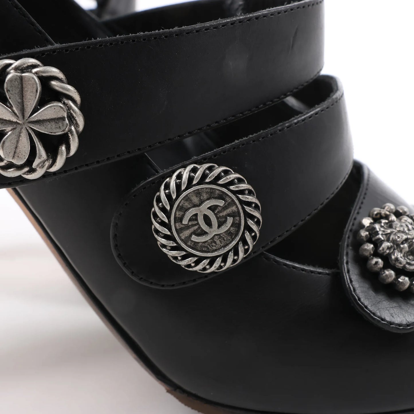 Chanel Coco Mark Lion Clover Buttons Leather Pumps in Black, Size 38 EU
