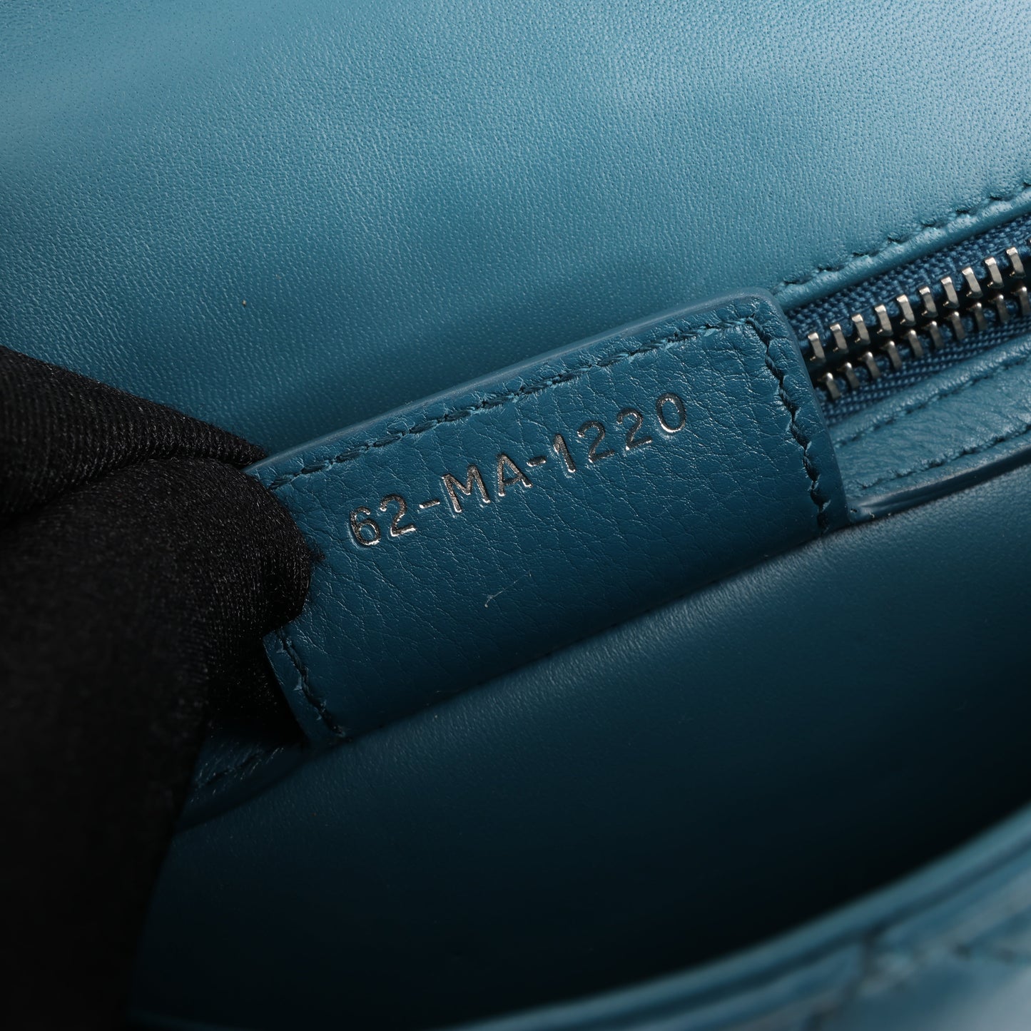 Sac bandoulière chaîne en cuir Christian Dior Caro bleu