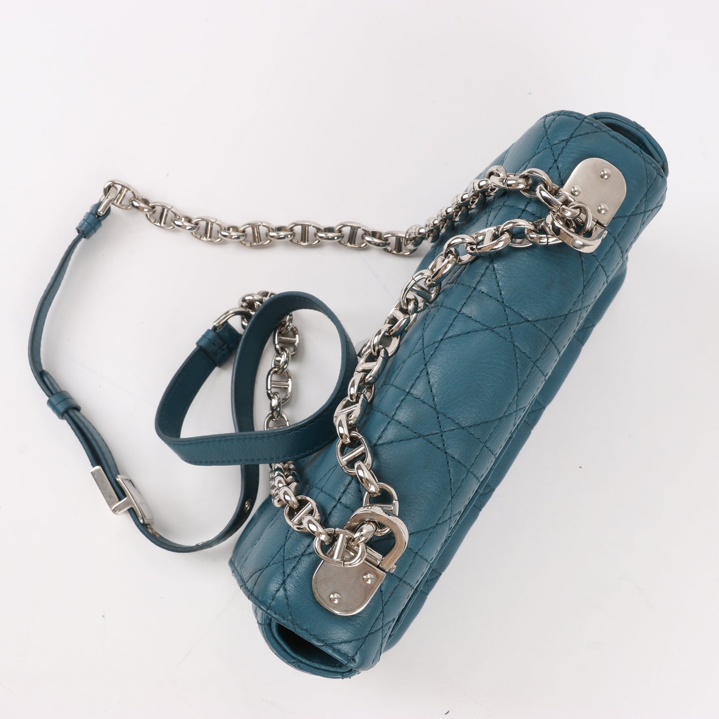 Sac bandoulière chaîne en cuir Christian Dior Caro bleu