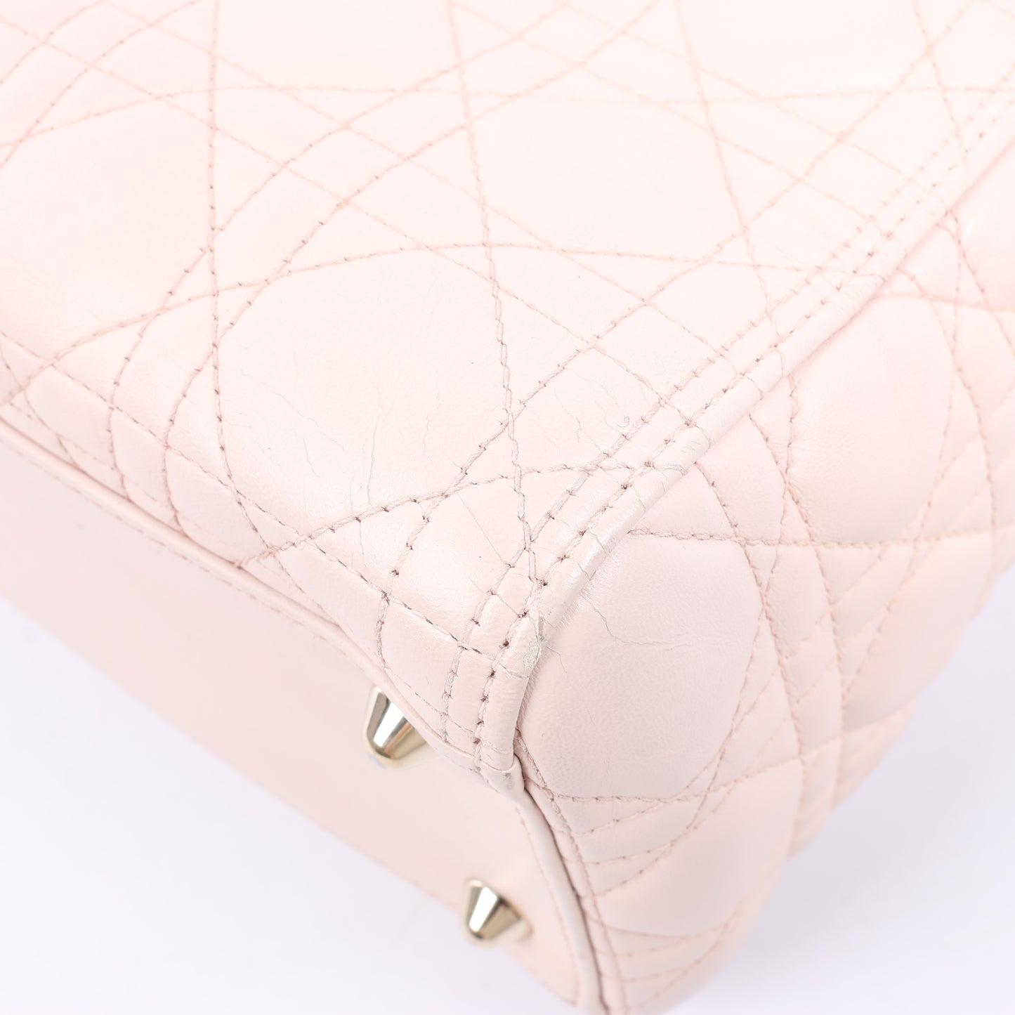 Grand sac à main double usage en cuir rose clair Lady Dior Cannage de Christian Dior