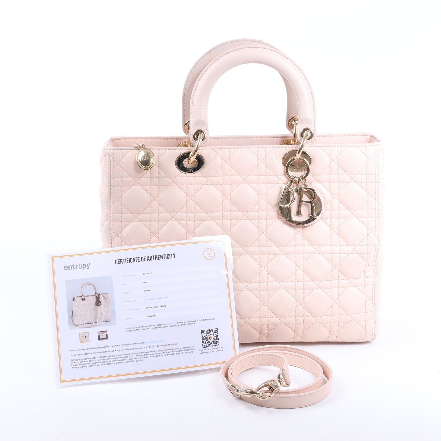Grand sac à main double usage en cuir rose clair Lady Dior Cannage de Christian Dior