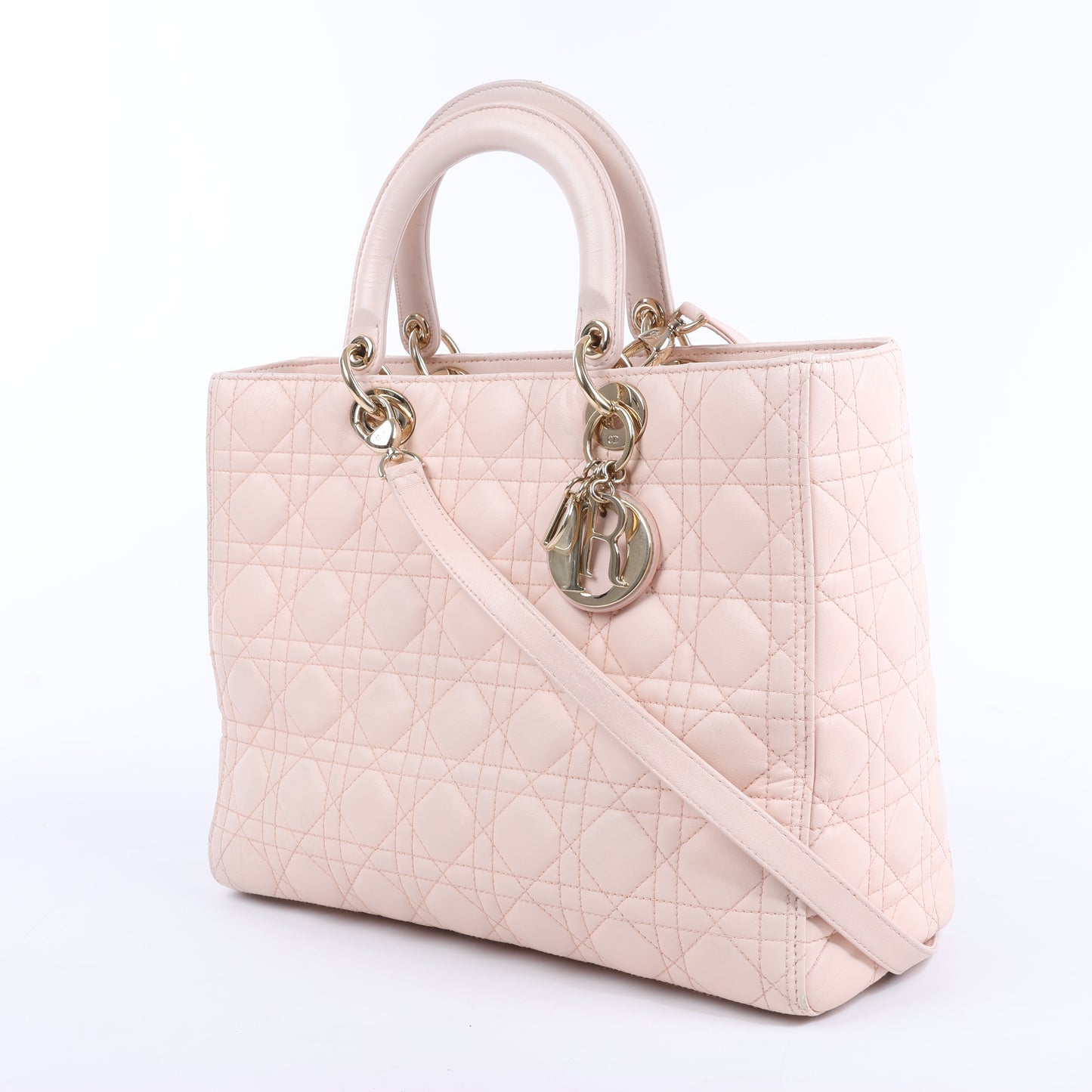 Grand sac à main double usage en cuir rose clair Lady Dior Cannage de Christian Dior