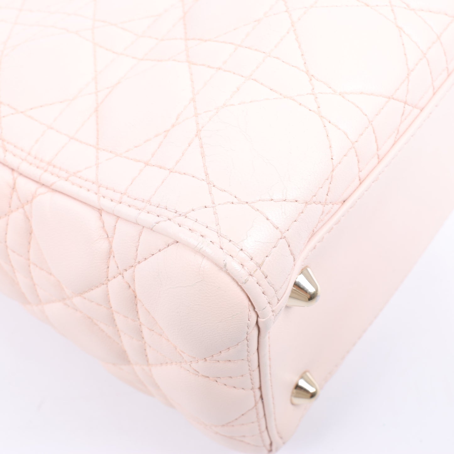 Grand sac à main double usage en cuir rose clair Lady Dior Cannage de Christian Dior