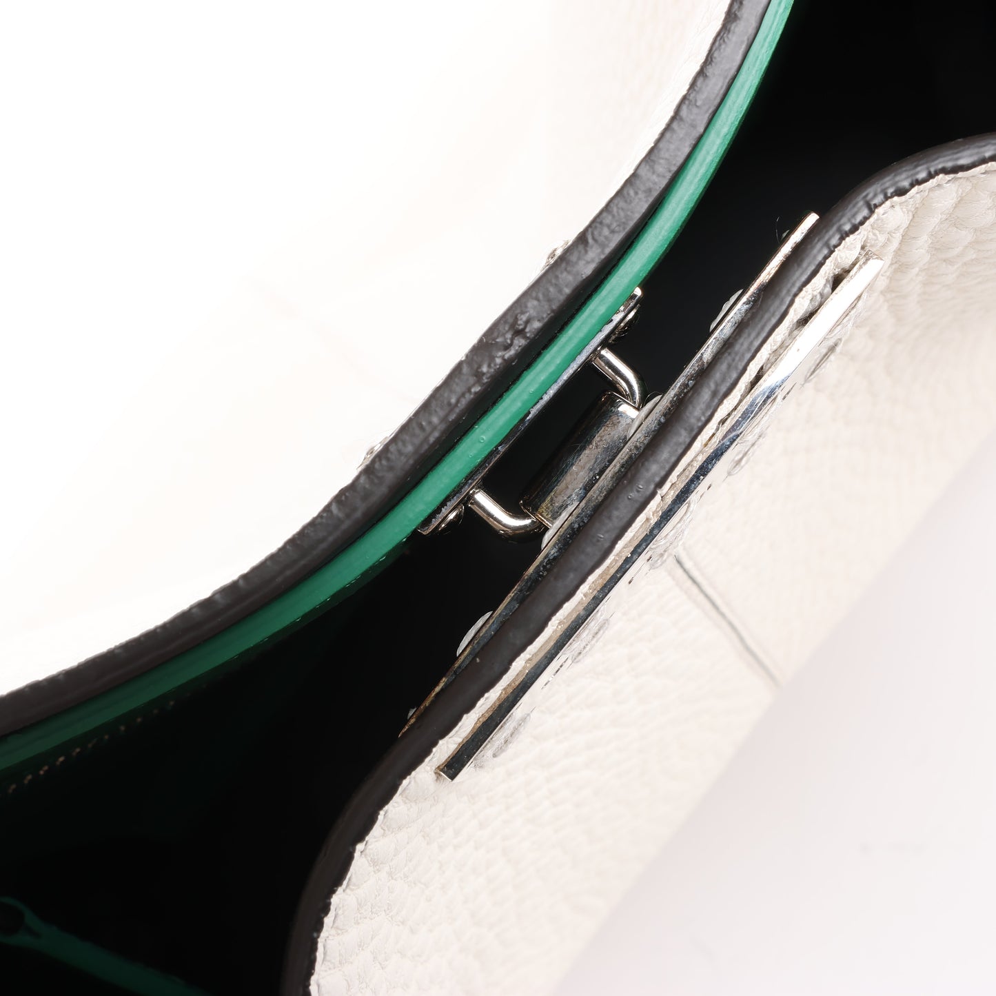 Fendi Peek-a-boo X-light Leather Handbag in White 7VA448