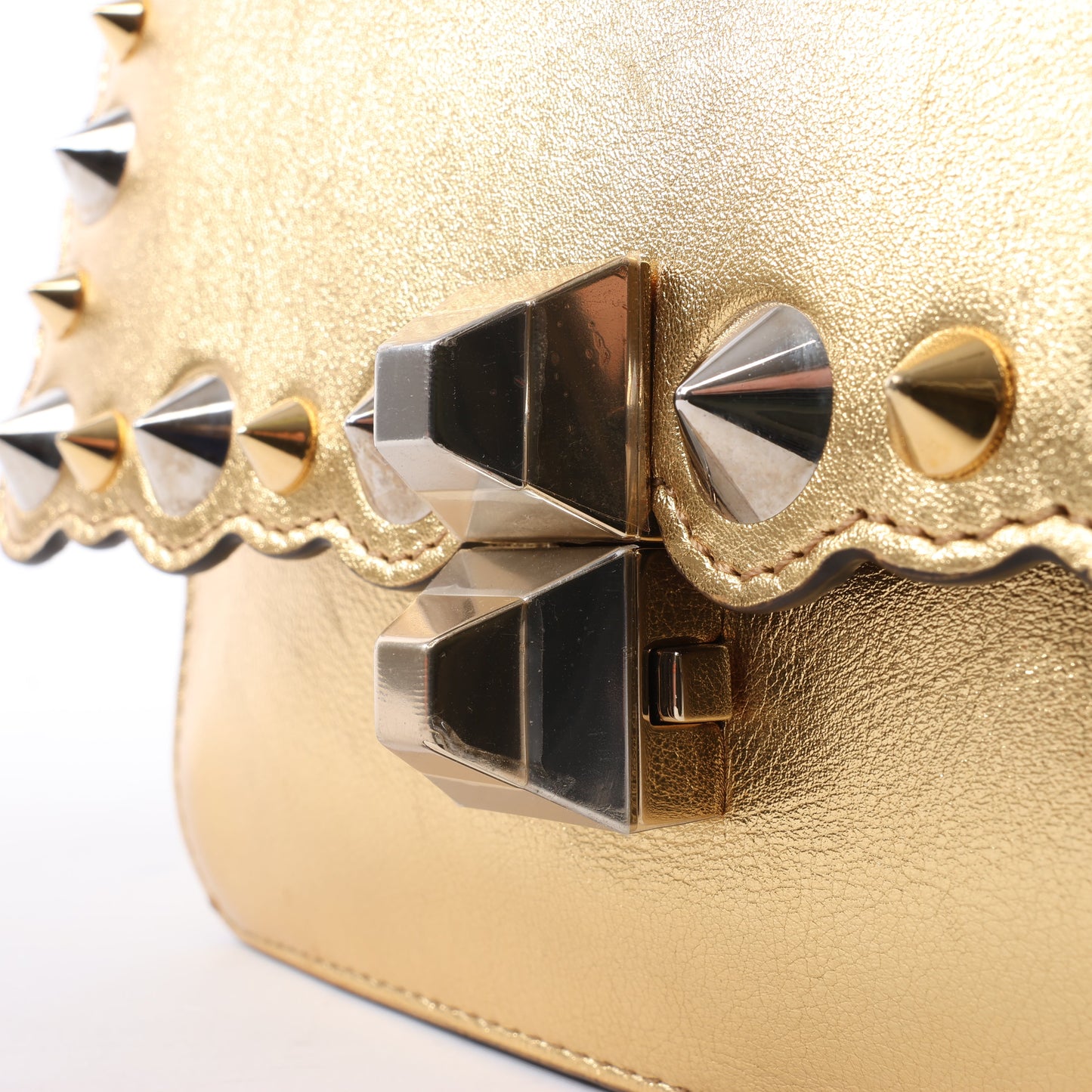Sac à bandoulière en cuir FENDI Mini Kan I avec chaîne, doré 8M0381