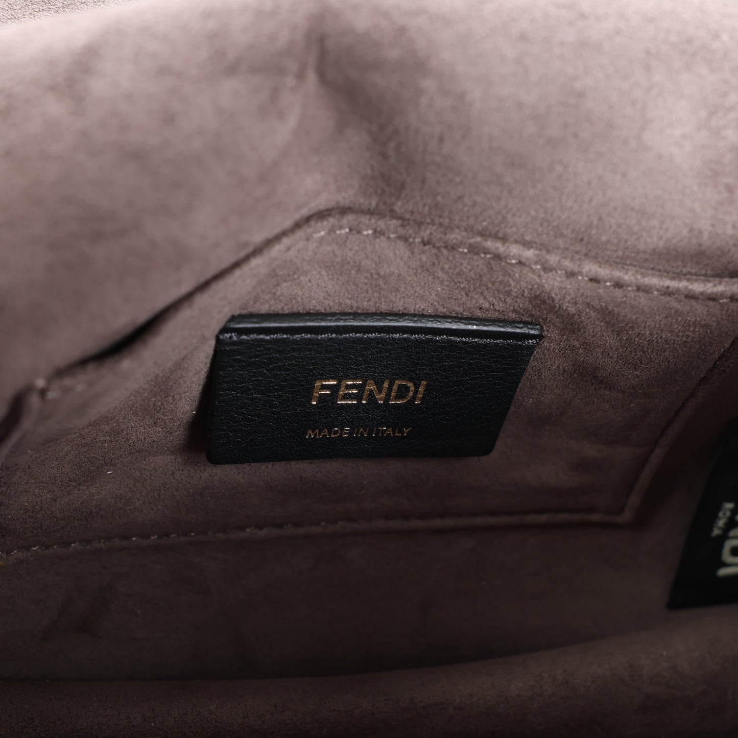 Sac à bandoulière en cuir FENDI Mini Kan I avec chaîne, doré 8M0381