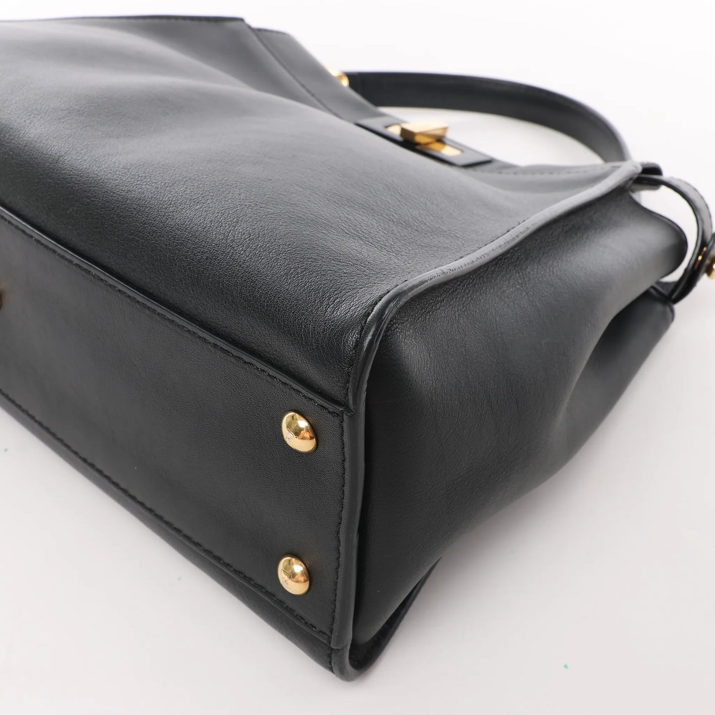 Sac à main Fendi Peekaboo Regular en cuir noir 8BN290