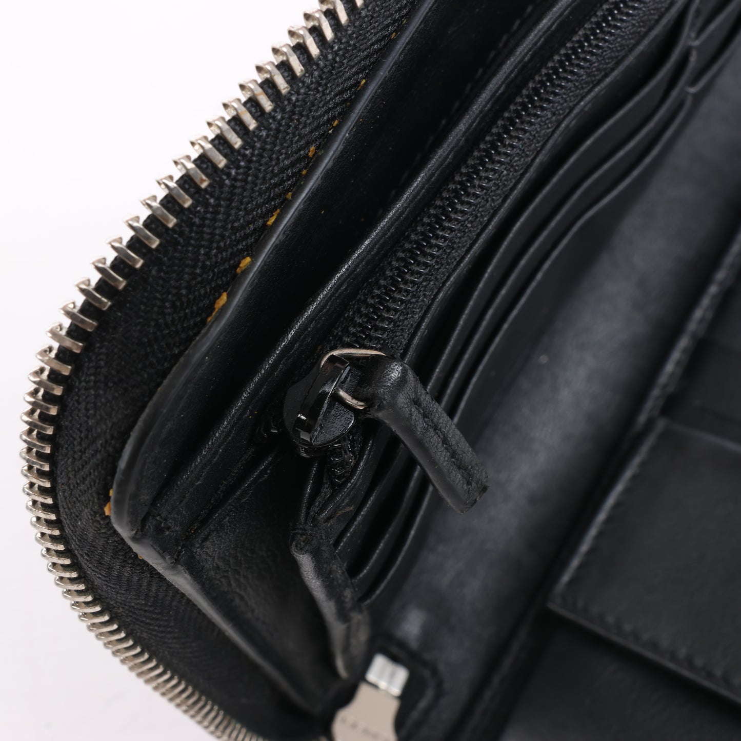 Grand portefeuille zippé Gucci Microguccissima noir